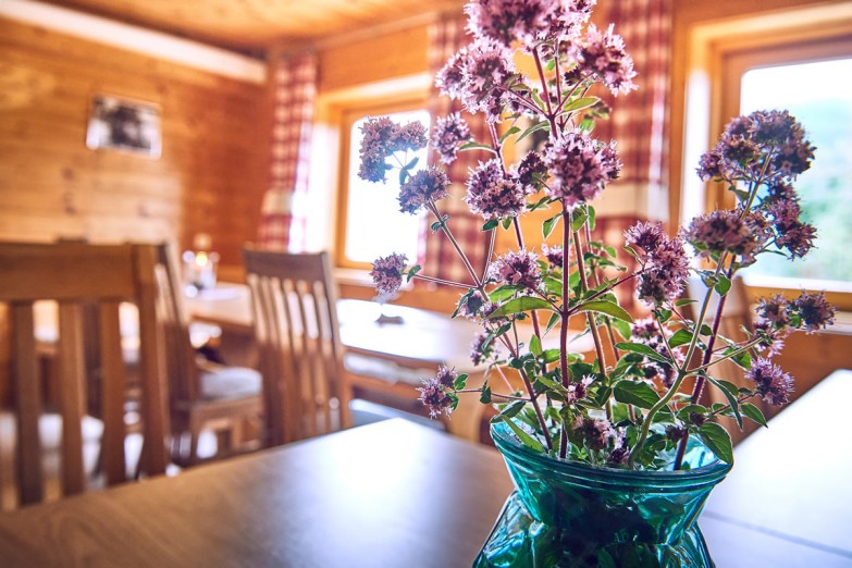 Liebevoll dekorierter Aufenthaltsraum