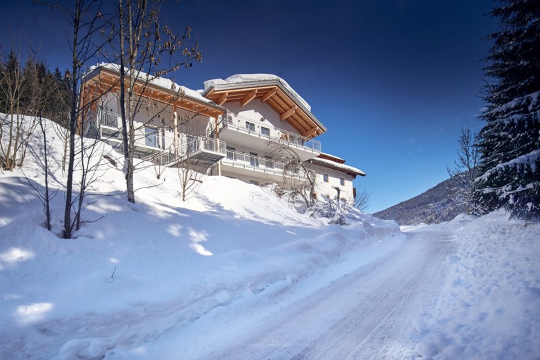 Zufahrt zum Haus Berg