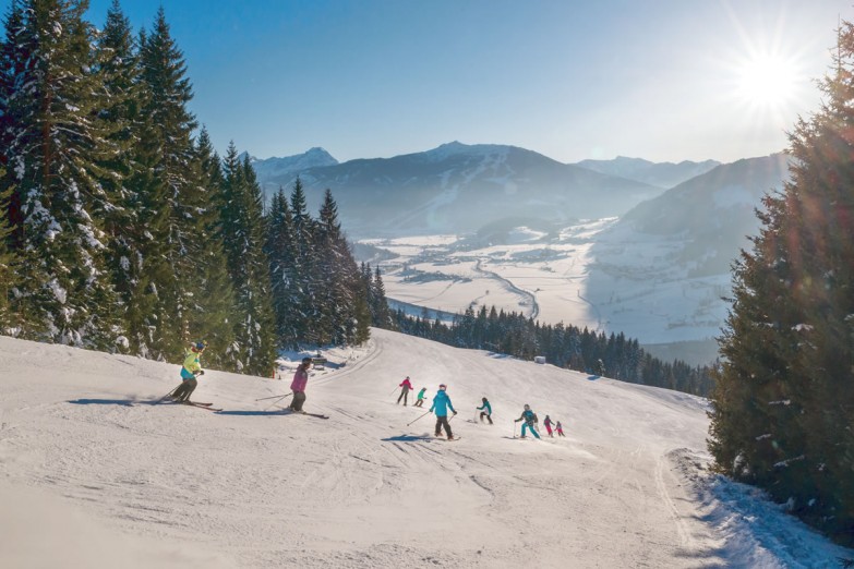 Skifahren im Familienskigebiet © TVB Eben im Pongau